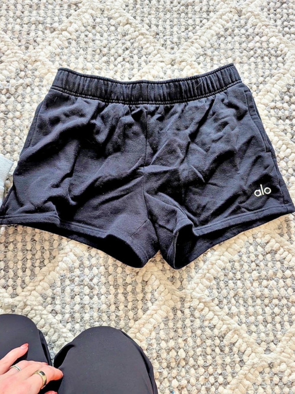 Alo Accolade Shorts in Black Medium Like New